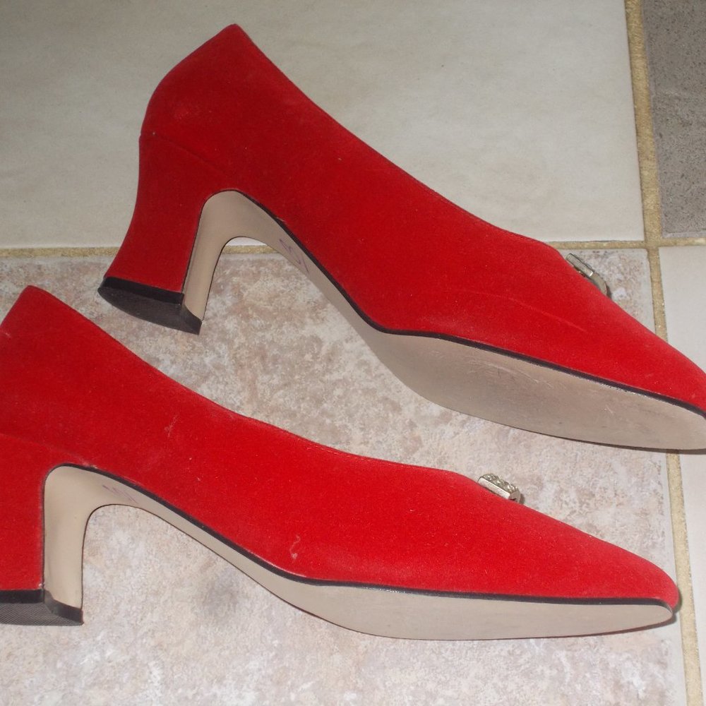Gorgeous plush red velvet like shoes w/rhinestones 9M by Annie - Picture 4 of 5